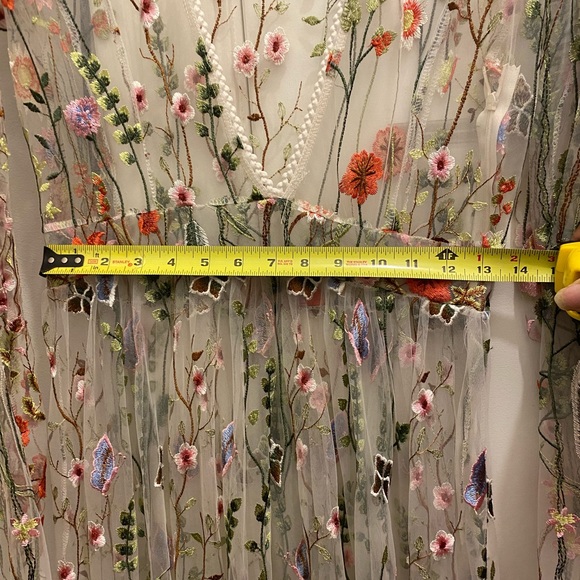 Embroidered flower sheer Maxi Dress (off white) - Picture 11 of 11